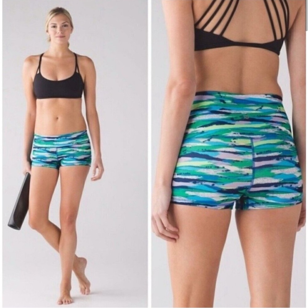 Lululemon Size 4 Women's Multicolor Patterned Shorts
